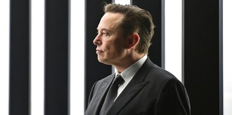 El multimillonario que no tiene casa propia, Elon Musk